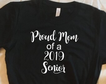 Proud Mom graduation t-shirt, parent graduation t-shirt, graduation ceremony t-shirt, graduation ceremony gift, mom grad t-shirt, parent tee