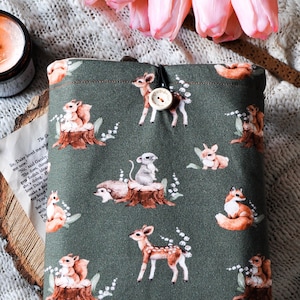 Cute Animals Book Sleeve, Book Cover, Autumn Book Sleeve, Book Lovers Gift, Forrest Book Sleeves, Padded Book Sleeve, Book Accessories Cozy