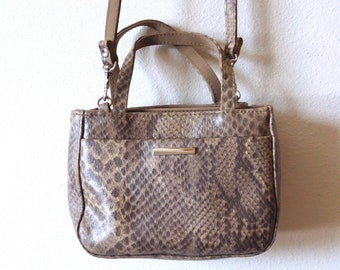 Vintage 1990s Convertible Faux Snake bag Handbag Shoulder bag Crossbody Gray White Fall purse Animal print Small Mini