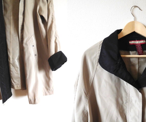 Size L Minimalist Trench Vintage 1990s 90s Tudor C