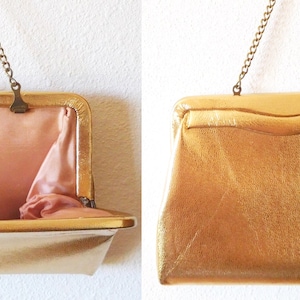 Bolso de mano vintage dorado de los años 60, metálico brillante, mini bolso de mano de los años 60, pequeño bolso de noche rectangular, asa superior, llamativo brillo