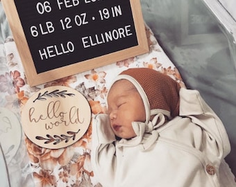 Hello World Sign | Baby Announcement | Wood Sign | Newborn Announcement | Newborn Photography | Newborn Gift