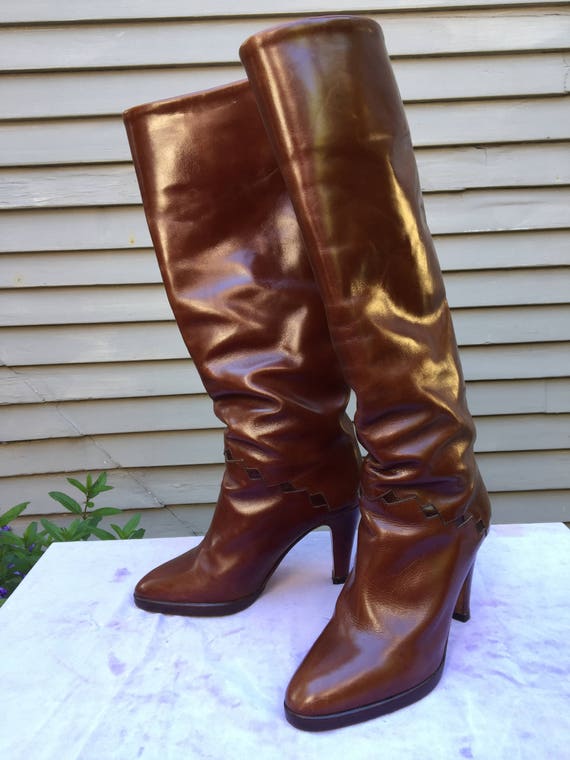 1970s 1980s Made in Italy stiletto brown leather b