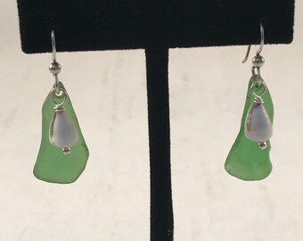 Pendientes de cristal marino verde: concha cónica de plata de ley
