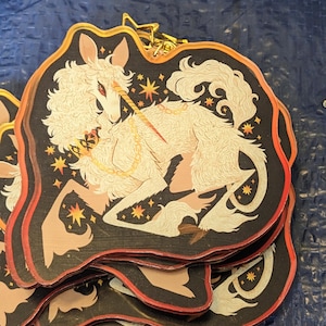 EN STOCK Llavero de unicornio medieval Leer descripción imagen 4
