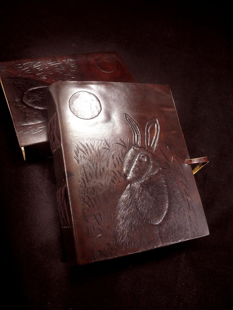 LARE & MOON - Diário/Livro das Sombras em Couro Artesanal para Pagãos e Wicca imagem 8