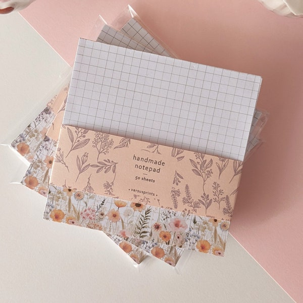 Memo Notepad, Grid Pattern and Wildflowers, Delicate Aesthetic Memo Notes, To Do List, Everyday Reminders