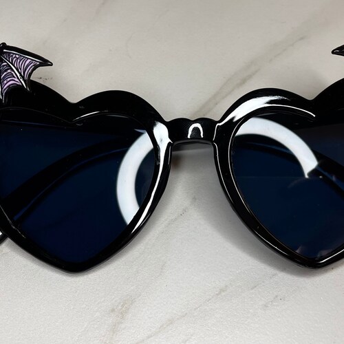 Black Red & White Heart Shaped Bat Sunglasses - Etsy