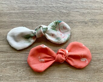 Dog hair bow clip, girl dog bow, hair clip for dogs, alligator clip, french barrette clip, Flamingo hair Bow, White floral bow