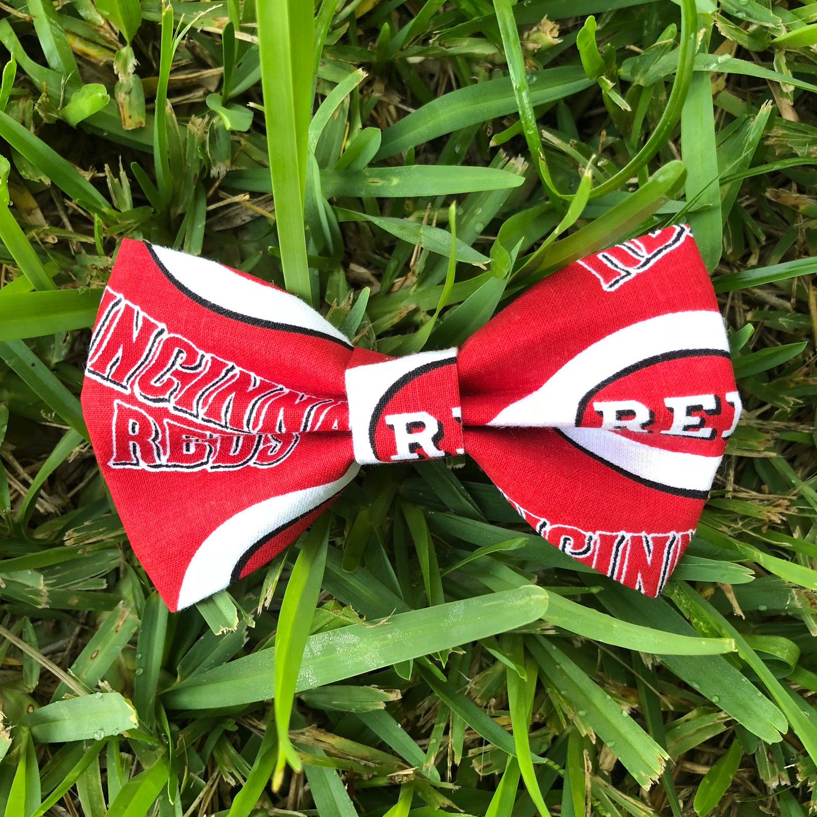 Cincinnati Reds Dog Bow Tie Reds Dog Bow Tie Cincinnati Dog Etsy