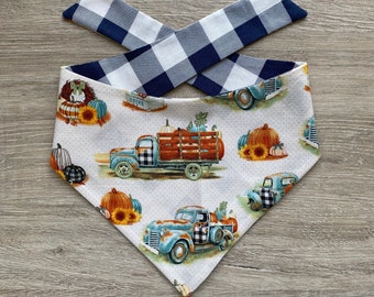 Bandana per cani con motivo camion autunnale, sciarpa reversibile per cuccioli con chiusura a scatto