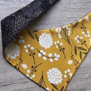 ¡Nuevo! Mustard Autumns Dog Bandana, Perro reversible Bandana, perro de otoño bandana, perro perrito bandana, sobre el cuello, corbata en bandana, chasquido