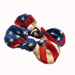 American Flag Dog hair bow clip, girl dog bow, hair clip for dogs, alligator clip, french barrette clip, summer bow, memorial hair bow