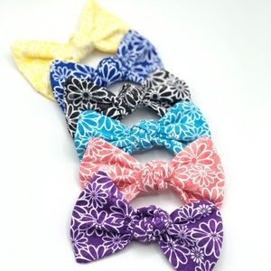 Florals Dog hair bow clip, girl dog bow, hair clip for dogs, alligator clip, french barrette clip, spring hair bow