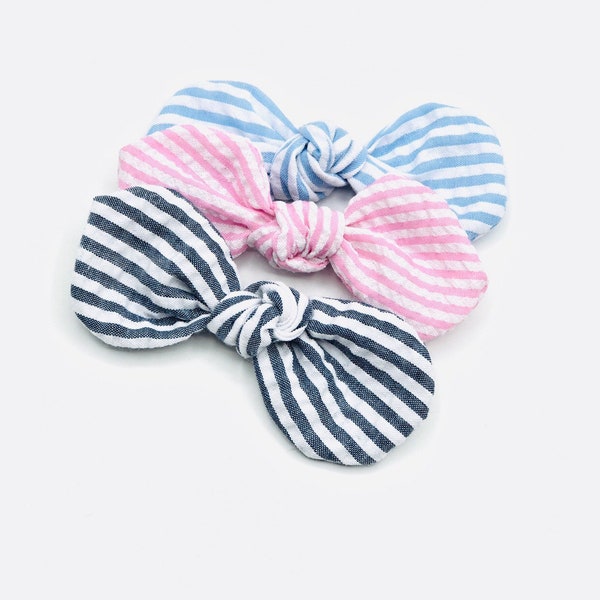 New Seersucker Dog hair bow clip, girl dog bow, hair clip for dogs, alligator clip, french barrette clip, spring hair bow