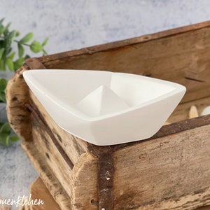 maritimes Origamiboot aus weißer Keramikgießmasse, sommerliche Faltboot-Dekoration, Segelschiffchen zdjęcie 9