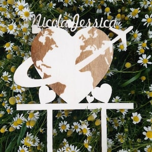 Tortenaufsatz aus Holz, personalisiertes Herz mit Namen und Datum für Hochzeitstorte, Weltreise, Flugzeug, Weltkarte, 20–25–30 cm