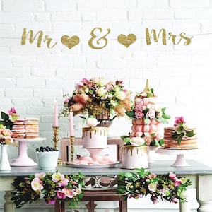 Mr and mrs banner, wedding reception banner, wedding garland, sweetheart table banner, wedding banner, wedding decorations, dessert table