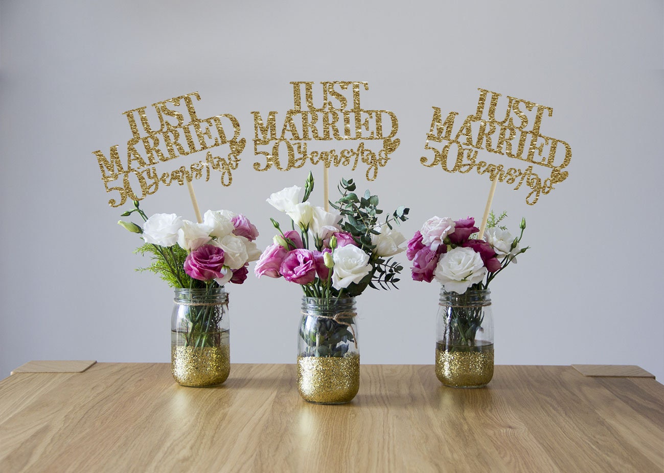 Anniversary Centerpiece: Glitter Cardstock Party Decor