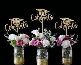 Gold Glitter Graduation Centerpiece: Class of 2026 Party Decor