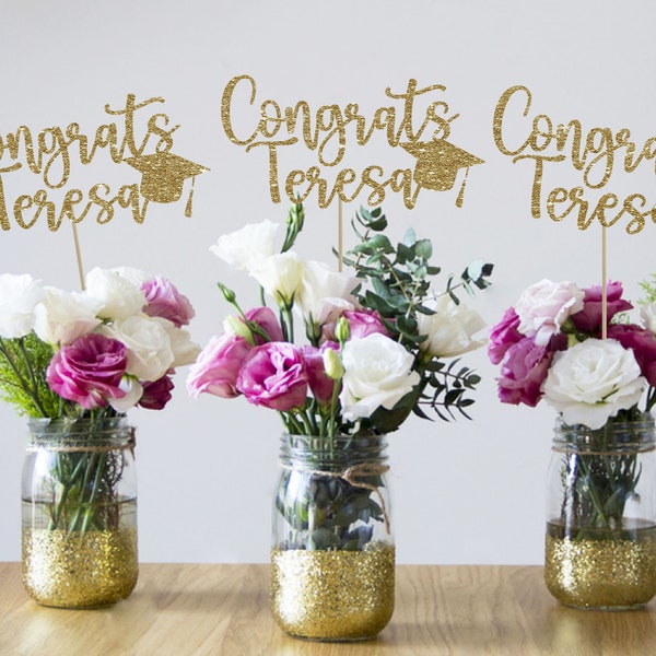Personalized Graduation Centerpiece: Gold Glitter Class of 2026