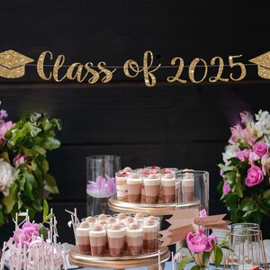 Class of 2025 Glitter Graduation Banner: Party Decor
