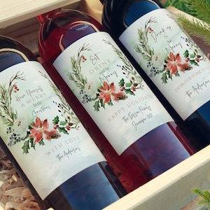 Personalized Christmas Wine Labels: Holiday Wreath Design (Instant Download)