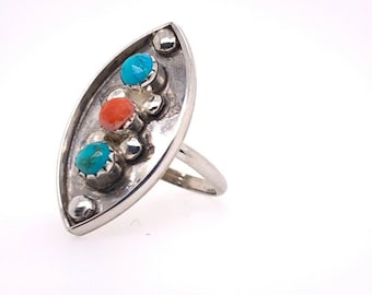 Stunning Estate Silver Stamped 925 Turquoise-Like Ring 3.58 Grams, Size 6.25