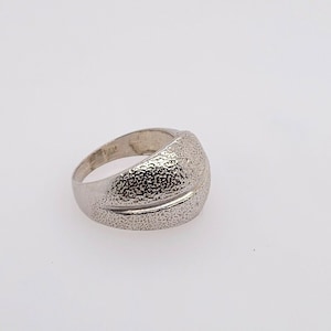 Estate Vintage Silver 925 Cocktail Ring 4.89 Grams, Size 7