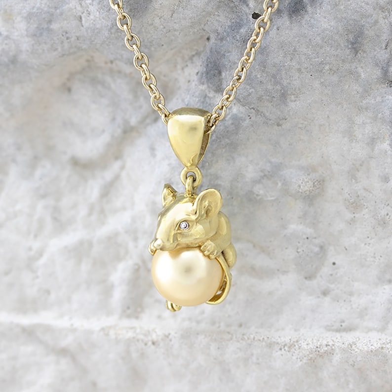 Silver in gold mouse Personalised Jewellery Mouse pendant Pearl necklace