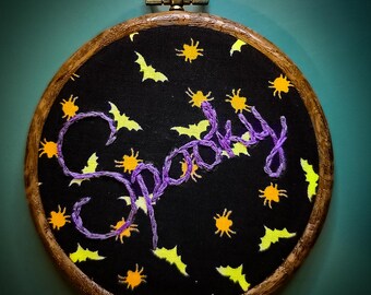 Spookachtige geborduurde hoepel