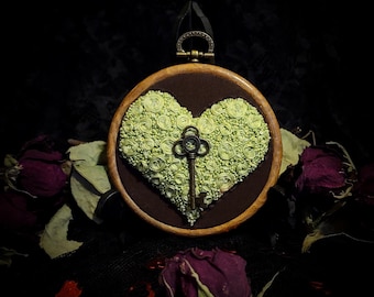 Adore geborduurde borduurring