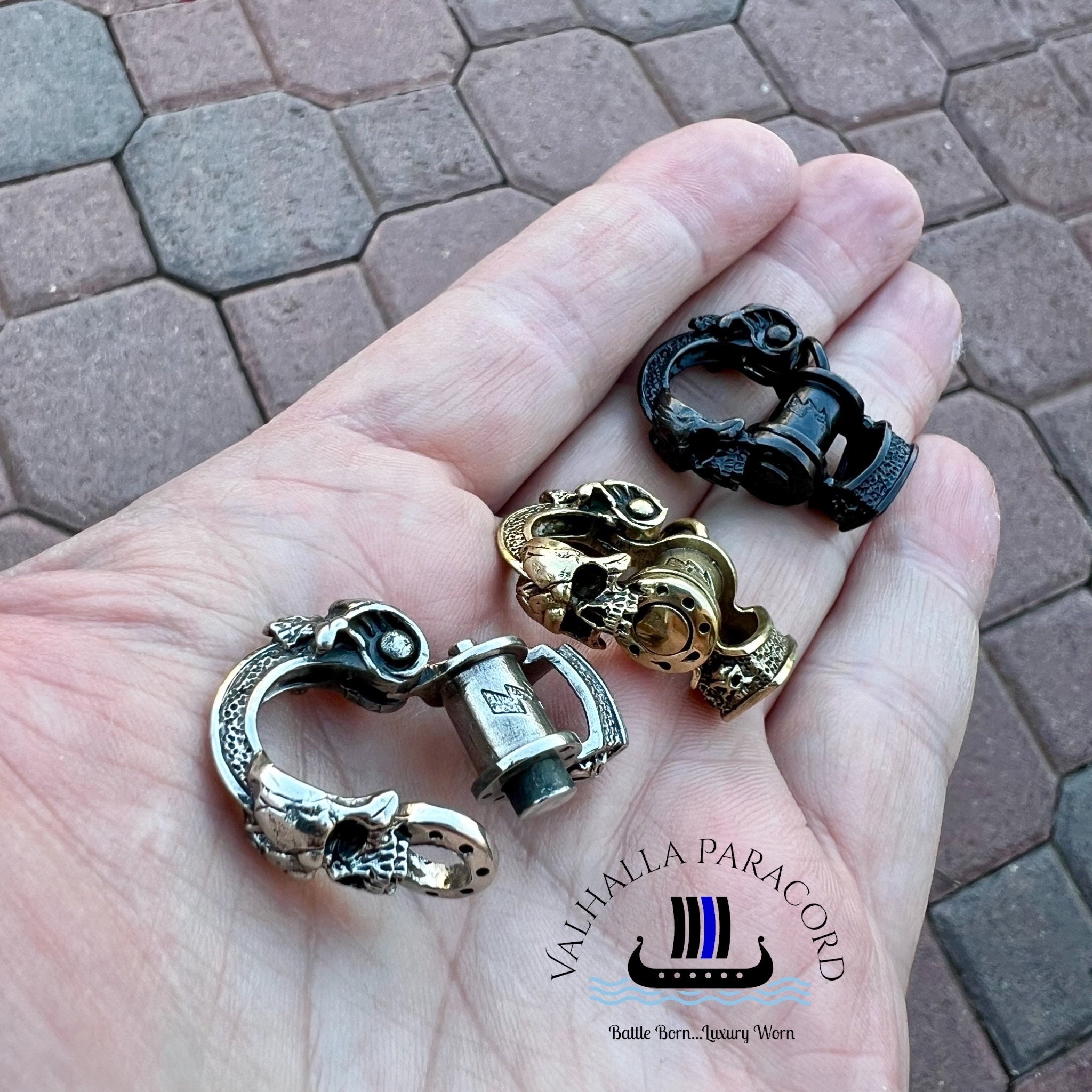 Skull-Adorned Catapult CG Paracord Shackle