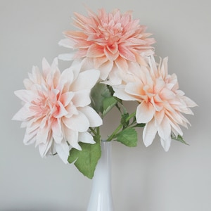 Paper dahlias for your interior decoration