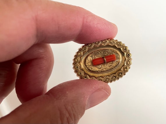 Antique Victorian mourning brooch with salmon cor… - image 3