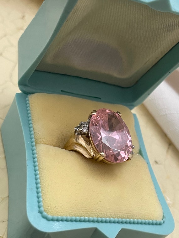 Vintage 10k yg ring with pink Glass tourmaline and