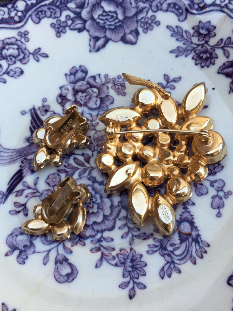 Beautiful vintage tricolored Weiss brooch and clip on earrings set circa 1960\u2019s