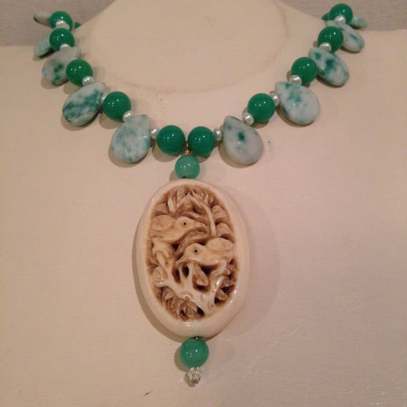 Jade necklace  with Green Jade beads, canadian ja… - image 2