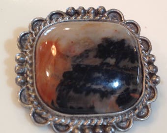 vintage pink scenic petrified wood agate square pin brooch, from circa 1960's.