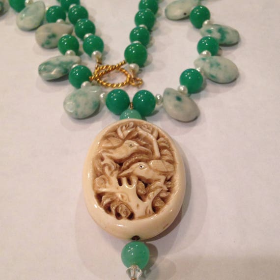 Jade necklace  with Green Jade beads, canadian ja… - image 3