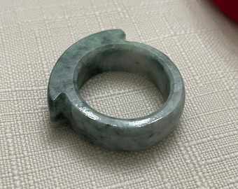 Vintage jade saddle ring size 8 US unisex unique jade ring circa 1960’s