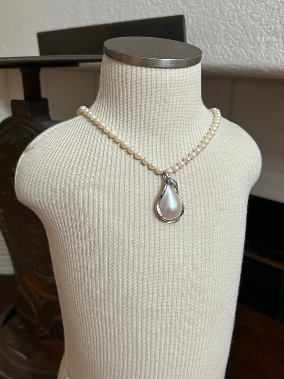 Bridal classic pearl necklace in Pear shape tear d