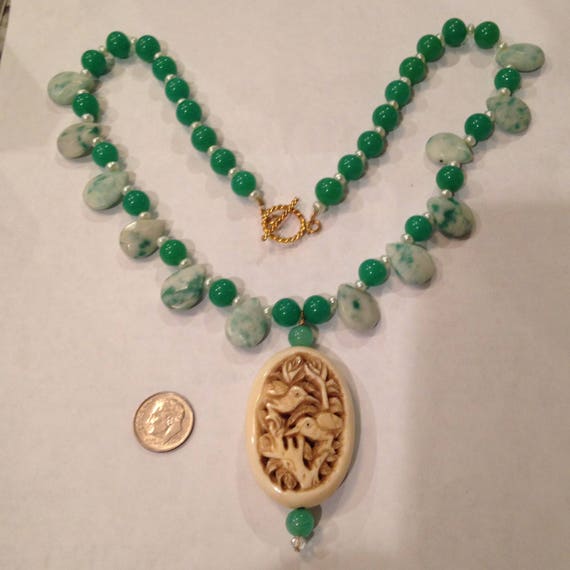 Jade necklace  with Green Jade beads, canadian ja… - image 1