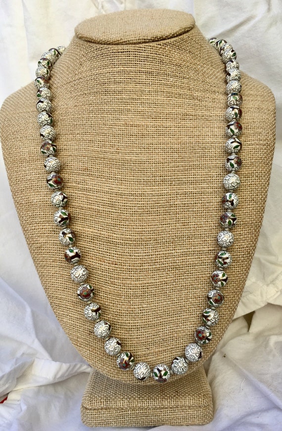 Vintage white cloisonné beaded necklace in 25 inch