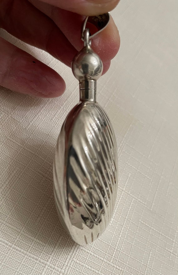 Vintage snuff bottle perfume bottle pendant in st… - image 5