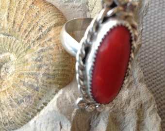vintage Zuni red coral ring in sterling silver,  natural red coral Zuni Ring. circa 1950's.T