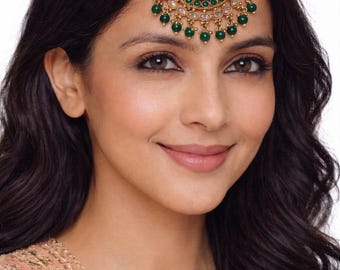 Vergulde Kundan Maang Tikka in perzik, sinaasappel en groen | Bruidszendspoel | Traditionele Indiase voorhoofdsieraden | Etnische feestkleding