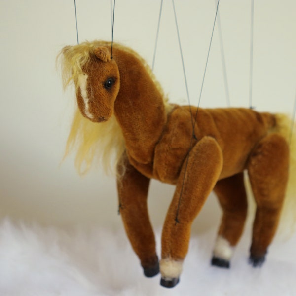 Movable horse/Marionette horse/Golden hair puppet/Artistic marionette/Chestnut horse/Mohair/Hand made marionette/Theater horse/Fairy tale