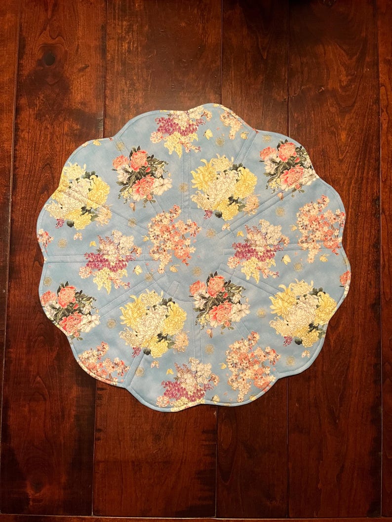Floral Table Topper, Quilted Table Topper, Spring Table Topper, Fabric ...