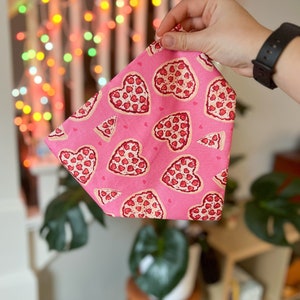 Valentine&#39;s Day Bandana / Pizza Bandana / Pizza Dog Bandana / Valentine&#39;s Day Dog Bandana / Cat Bandana / Valentine&#39;s Day Gift / Dog Lover